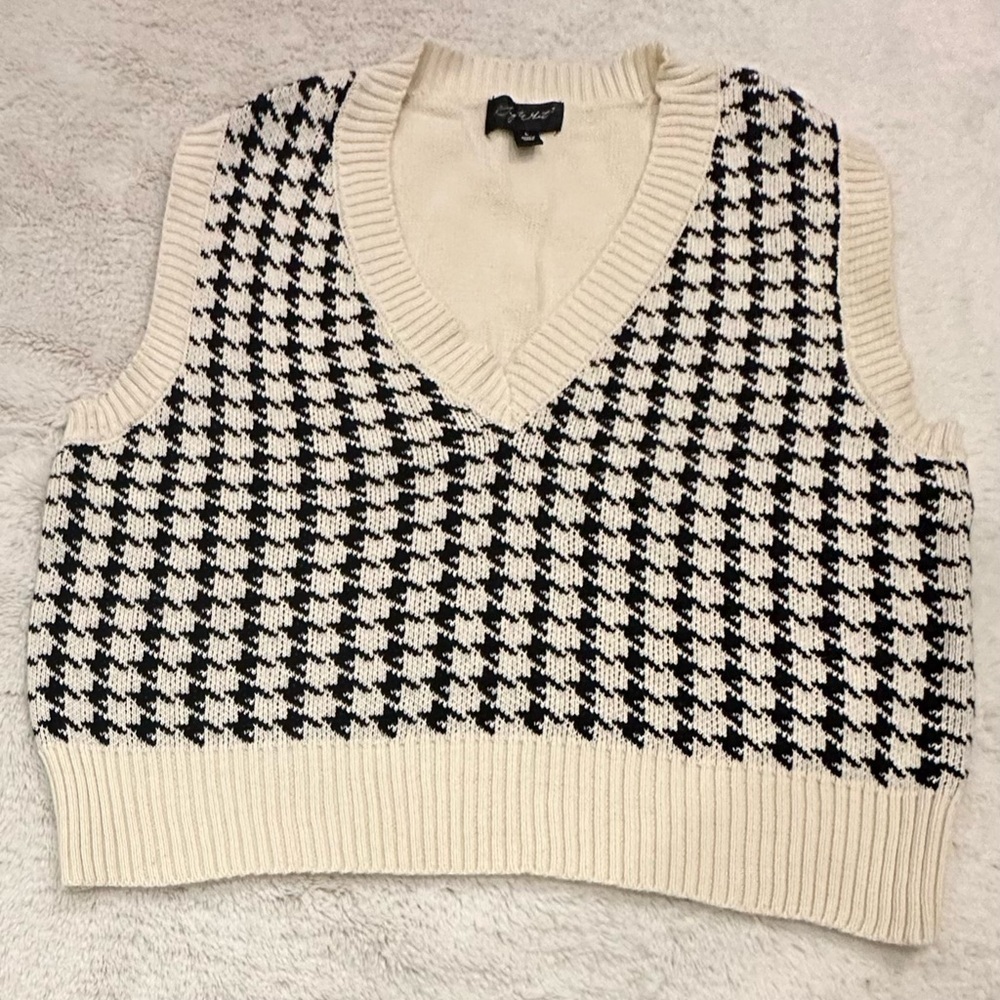 Say What Sweater Vest Cream with Black Design, Women’s L